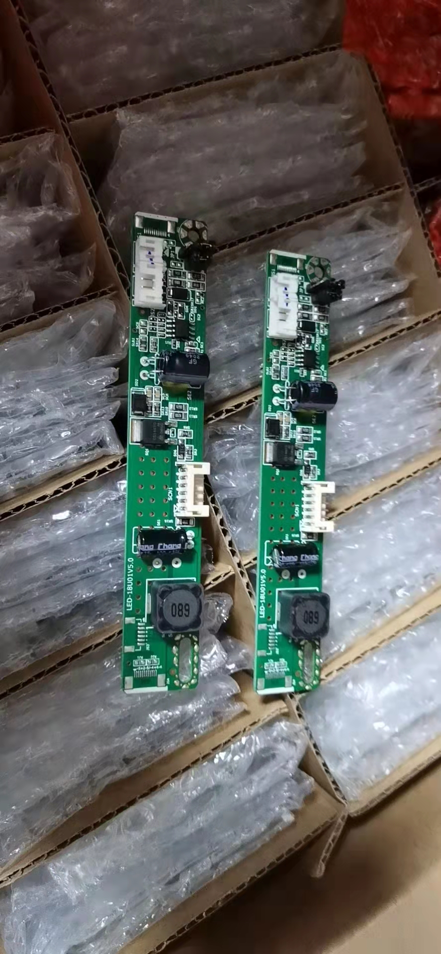 Инвертор LED подсветки LED-18U01V5.0 с кабелями для PD104SLK